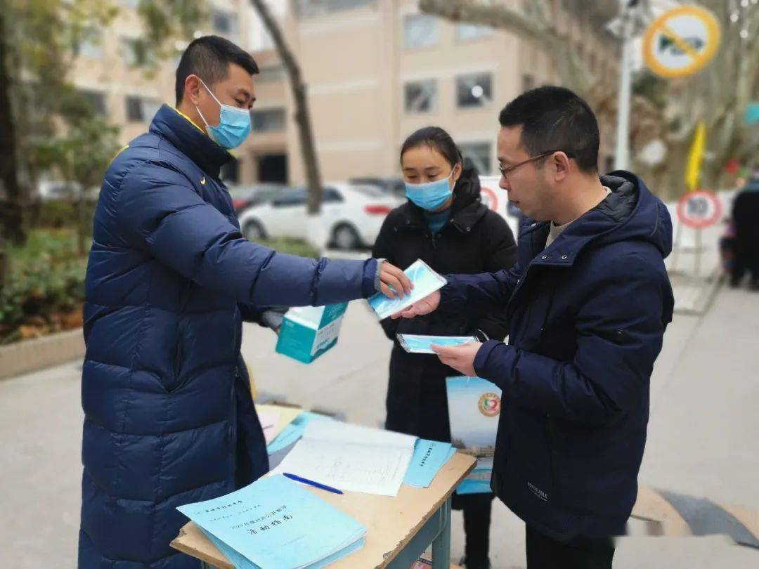 树人口罩_立德树人图片(2)