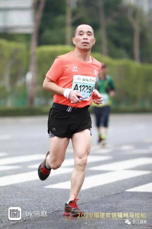 4:46:56柯亚东,完赛净成绩:4:47:32尤建宗,完赛净成绩:4:54:16黄诚毅