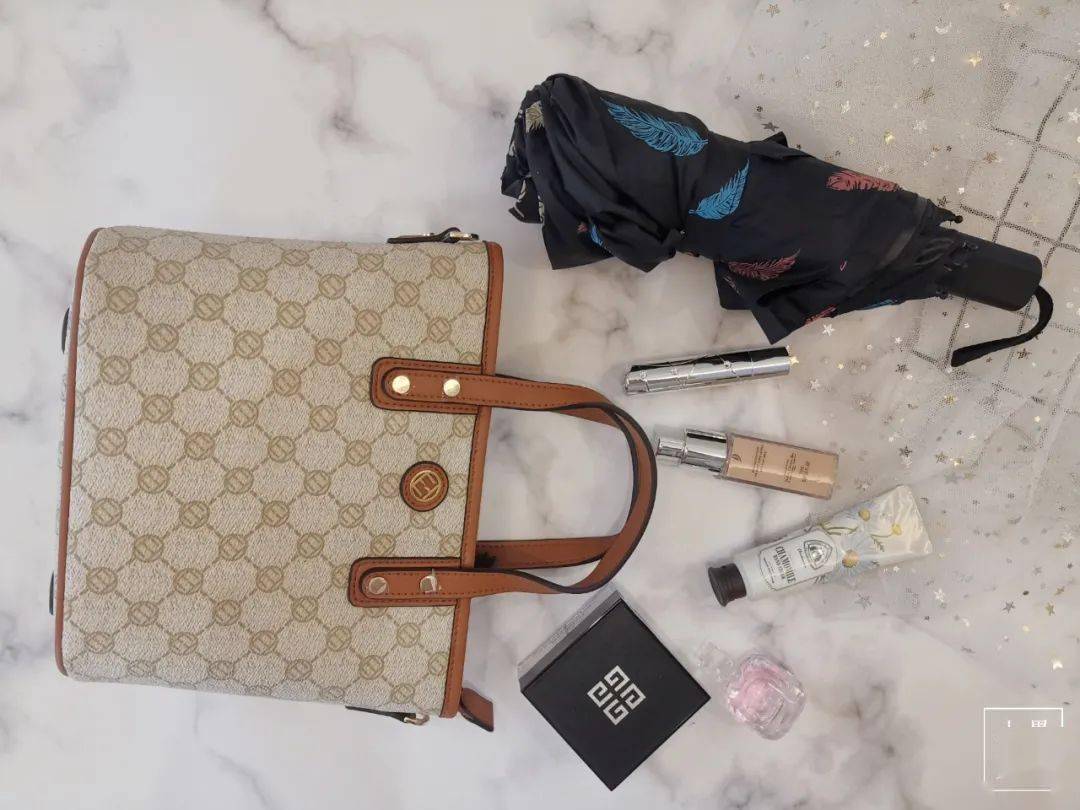 怎么做手机包好看 5d3b237ac1664423b9b530e0796cc895.jpeg