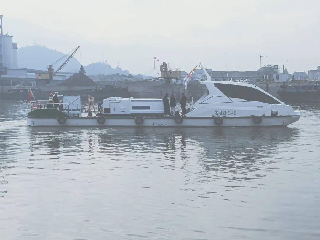 
首艘新能源动力船建成！杭州航区迎来环保“新利器”：亚博全站APP登录官网(图1)