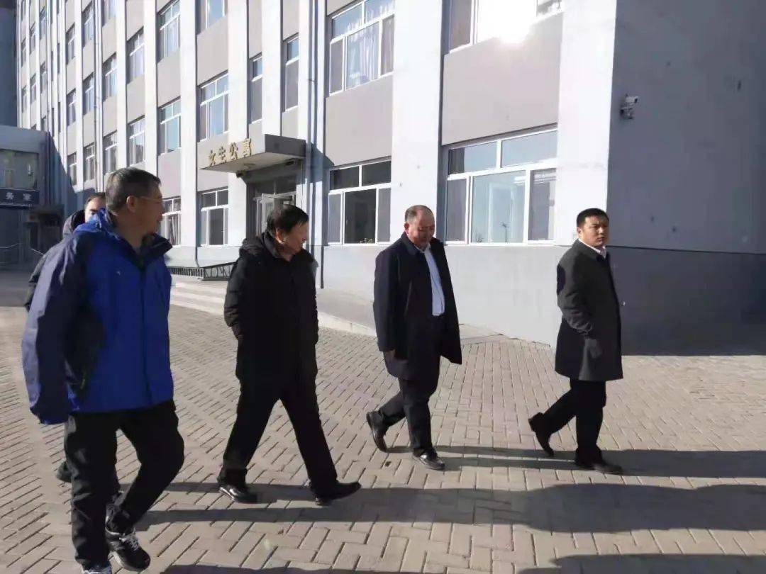 内蒙古足球协会主席刘俊清,副主席杨茂盛赴包头市调研
