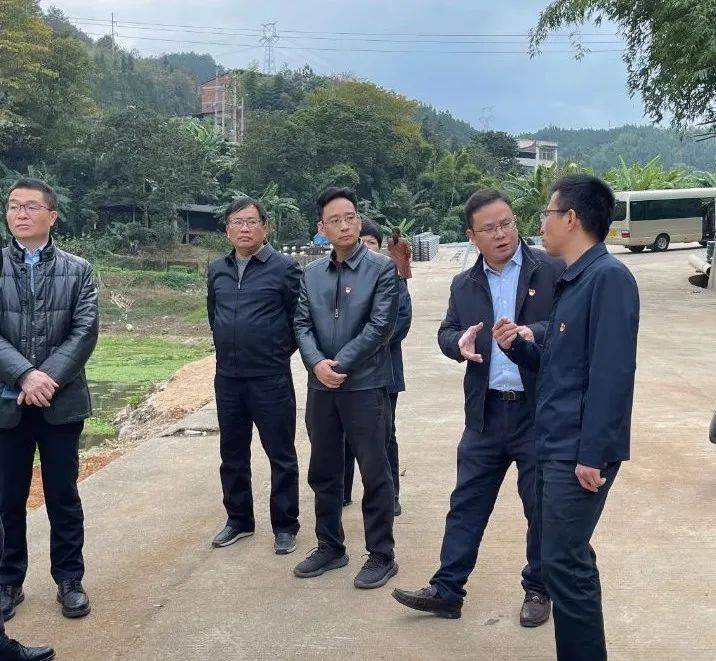 古田代县长黄其山深入闽江水口库区古田段开展养殖网箱综合整治工作