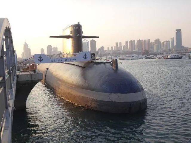 50年前的这一天,中国第一艘核潜艇下水