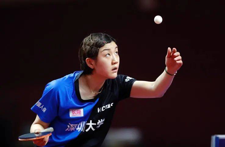 乒超联赛孙颖莎捧奖杯图片 6cac95ee09ef44d289ecb1fd8cf2a2cf.jpeg