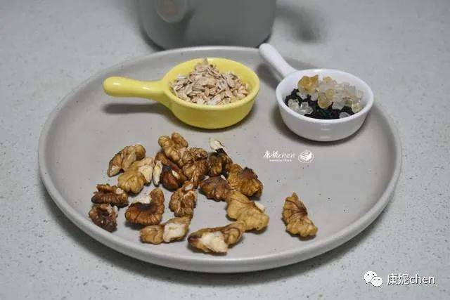 芝麻糊做法大全早餐 17deb3598bfc4669a5bb6347bce4c8f7.jpeg