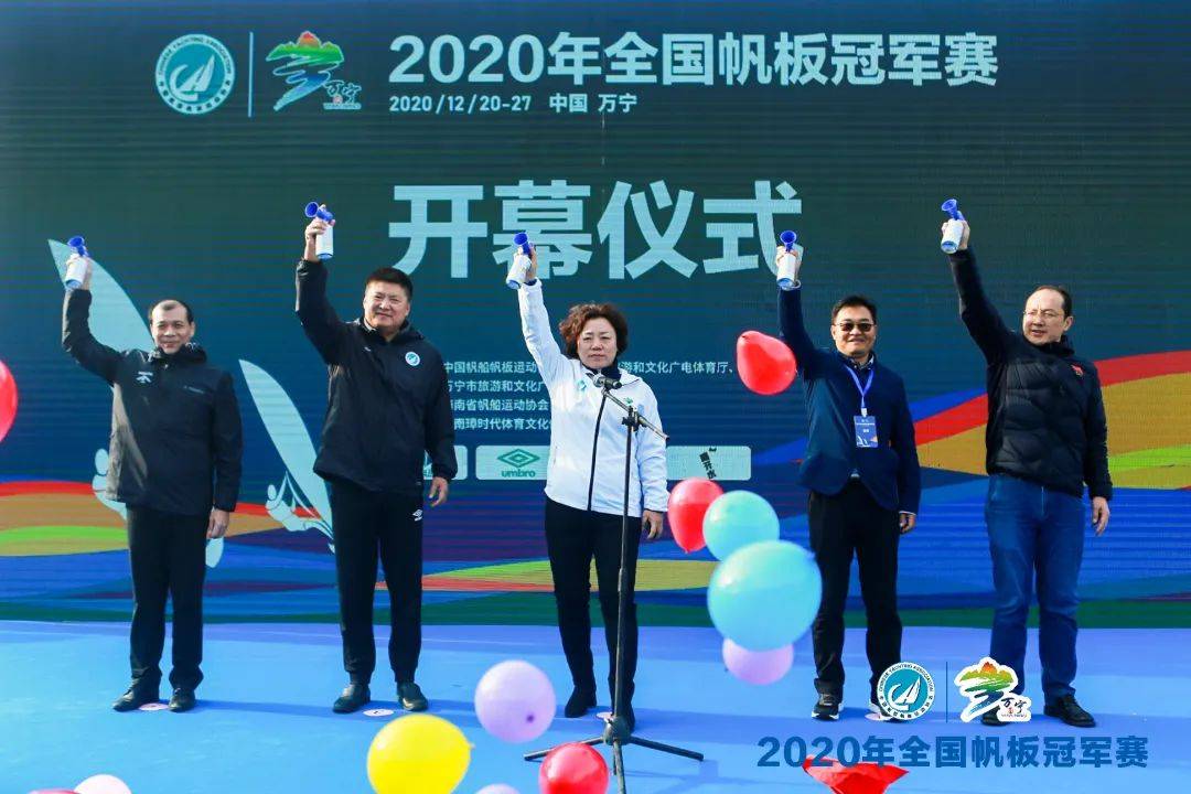 万宁2020年gdp_万宁举办2020年文艺轻骑兵下基层宣讲巡回演出活动