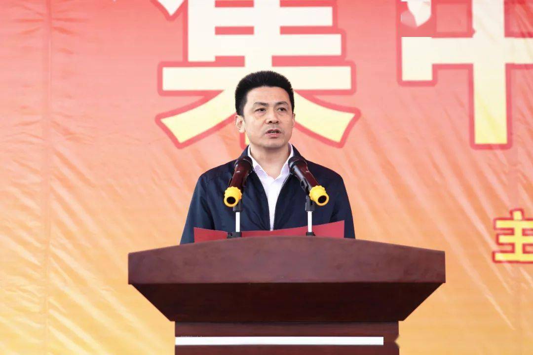 副市长胡剑飞,市委副秘书长孔先锋,市政府副秘书长董丽华等出席.