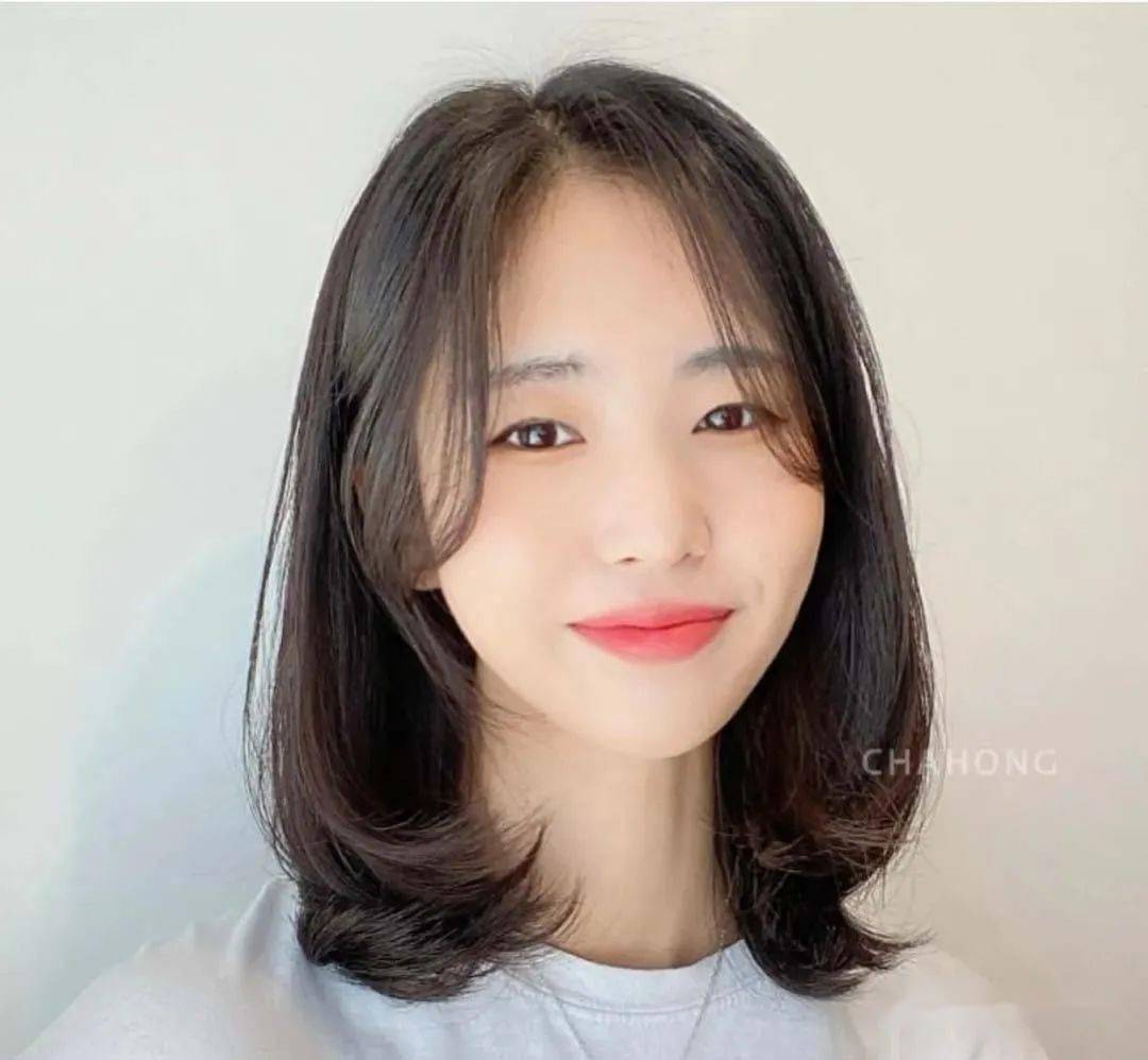 最适合亚洲女生的发型！“慵懒锁骨发”_妹子_卷发_刘海