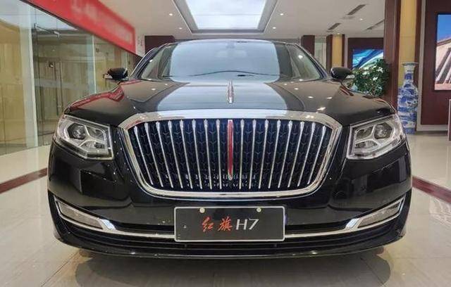 2021红旗H7实车亮相!配备2.0T发动机,更换为新的中型网络套件