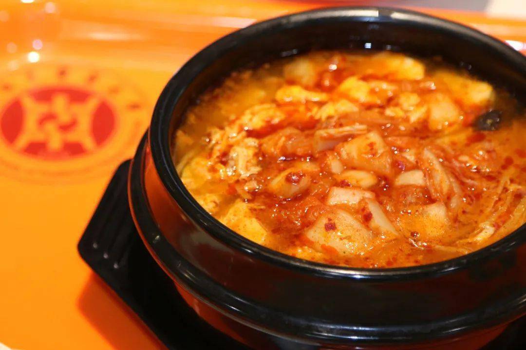 石锅泡菜豆腐汤