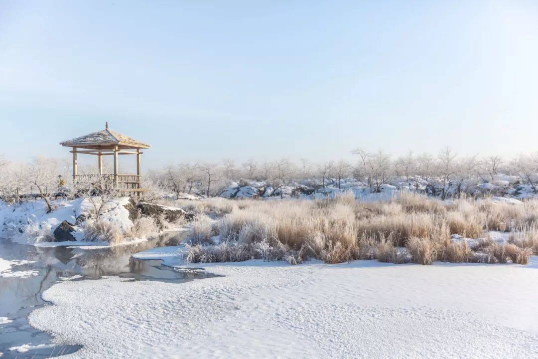 苏轼的冬天,是激昂的浣溪沙·送梅庭老赴上党学官门外东风雪洒裾.