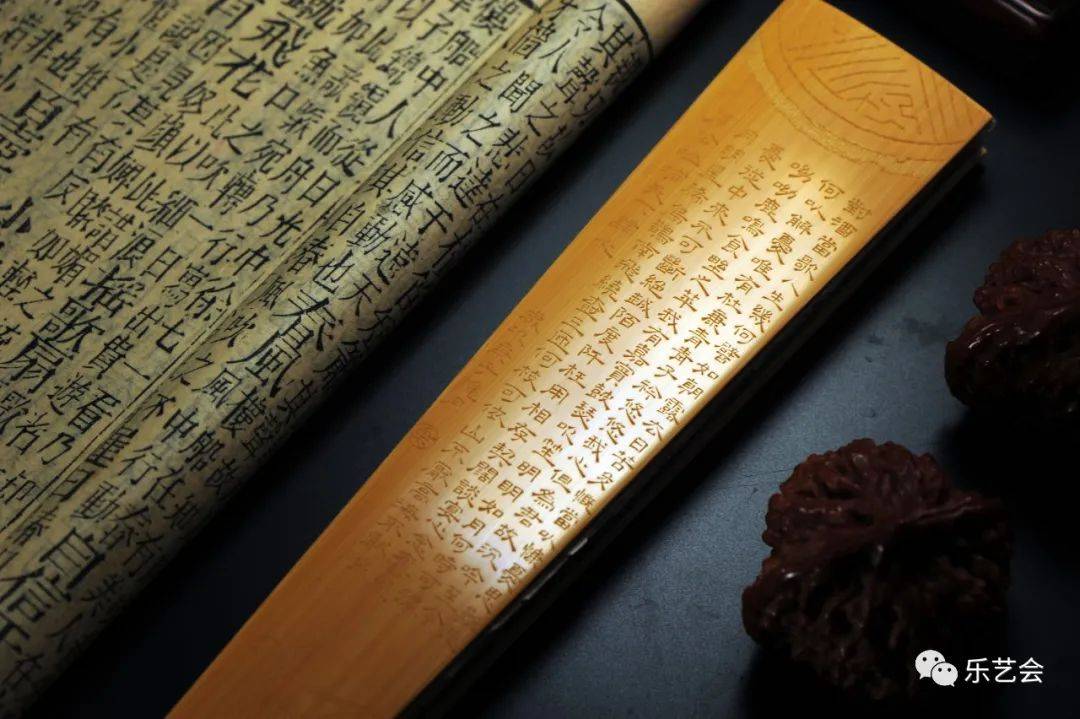刀笔未辍意未穷:苏镇焕扇骨镌刻艺术浏览‘世界杯竞猜’(图8)
刀笔未辍意未穷:苏镇焕扇骨镌刻艺术浏览‘世界杯竞猜’(图8)