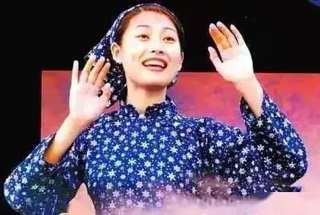 江西兴国民歌《打支山歌过横排》赏析