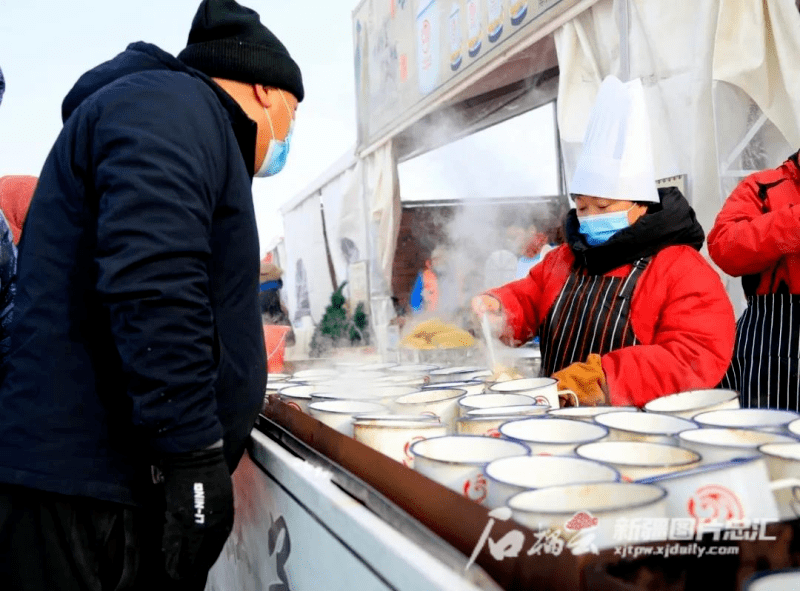 伊犁有多少人口2021_伊犁旅游的地方有哪些(2)