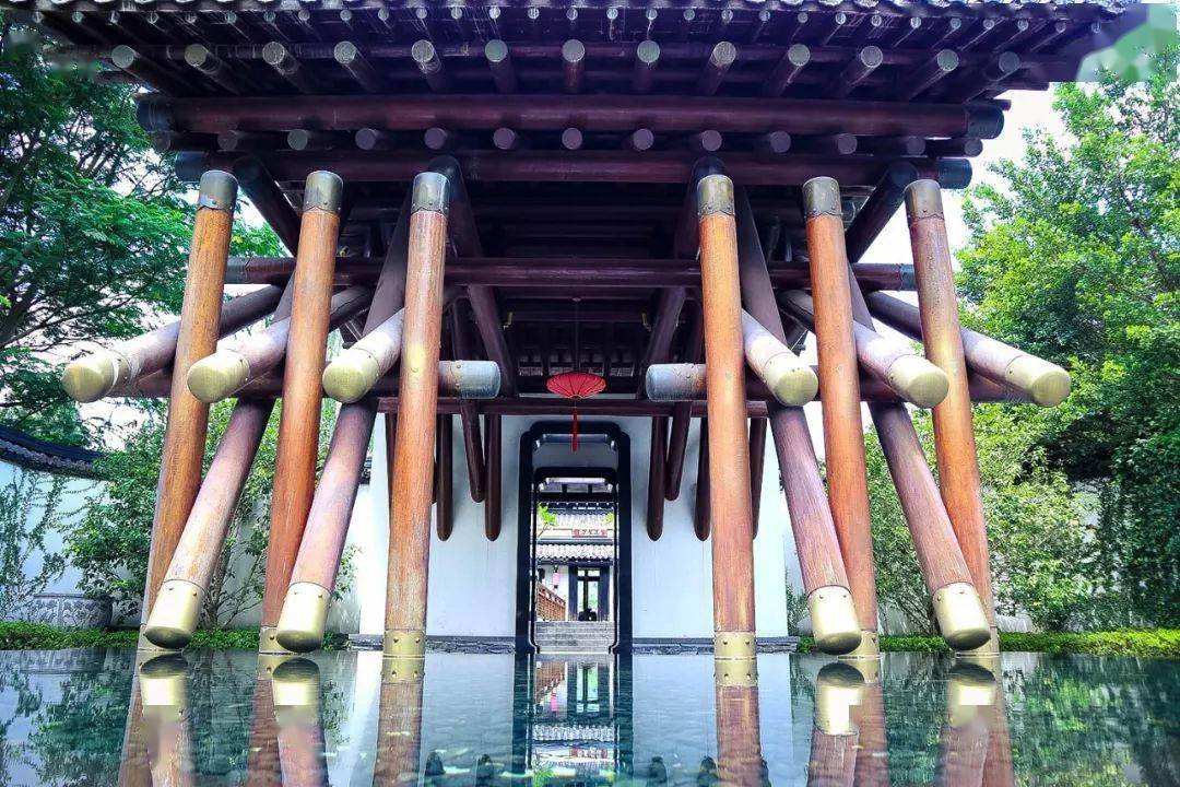 898抢宋代建筑风格度假酒店2大1小温泉套餐,玩广东小江南