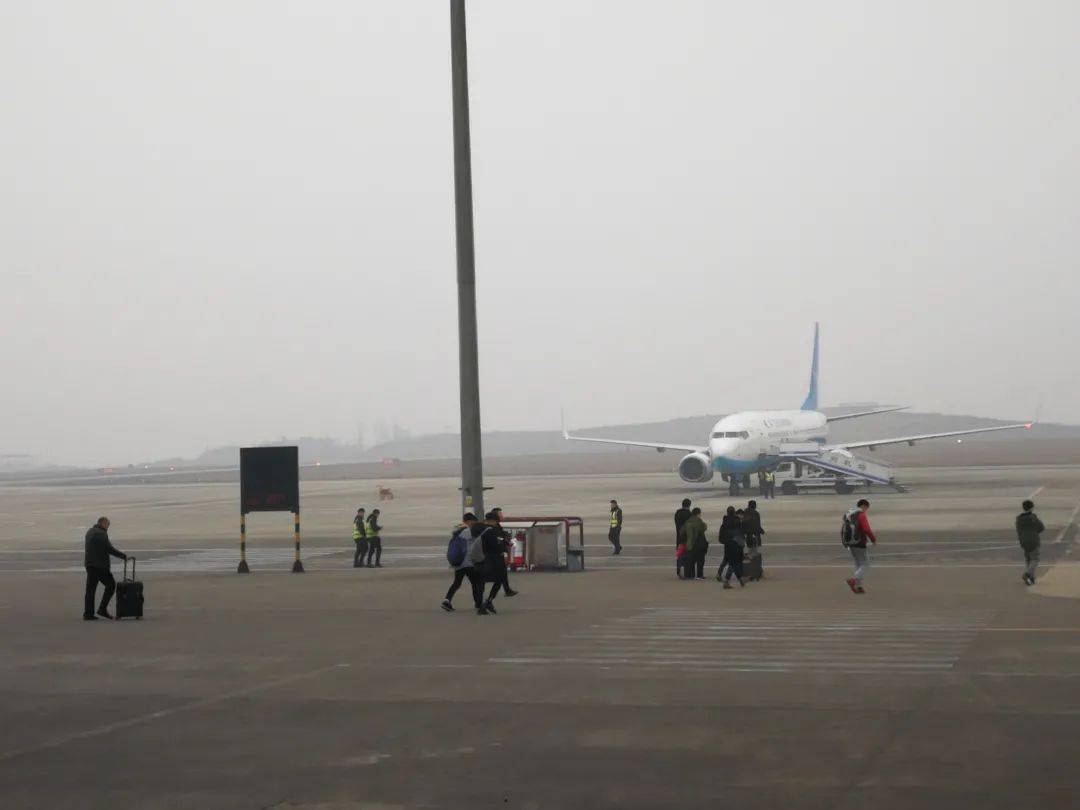 同时,为了方便旅客的快速出行,实现空地无缝衔接,万州机场在开州,云阳