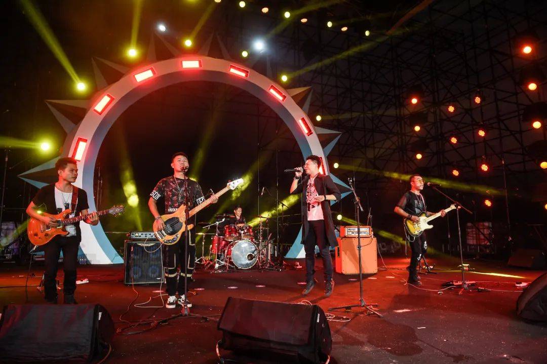 石头记歌曲播放 495210d4f8124be58784d3e63806b483.jpeg