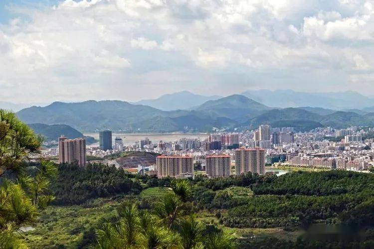 郁南人口有多少_郁南大王山森林公园