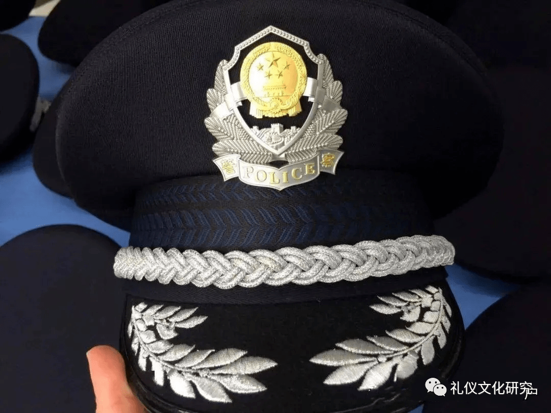 警礼服亮相首个中国人民警察节.(2021年1月10日)