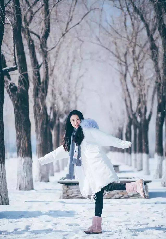 教你简单自然的雪景拍照姿势