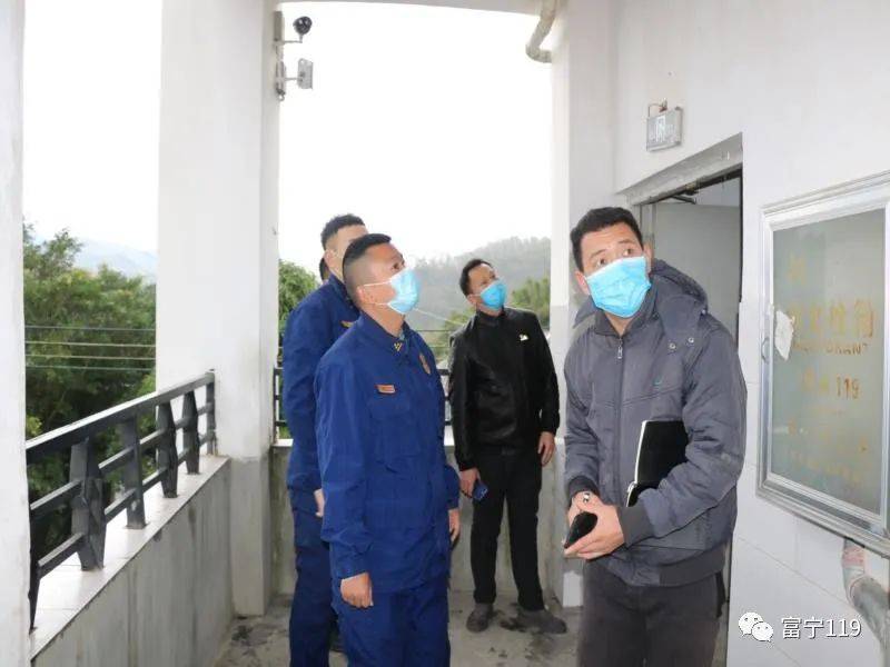 富宁消防依托"双随机一公开"开展寒假前学校消防安全检查_火灾