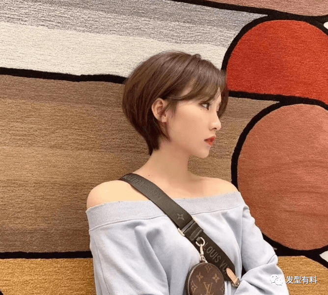 【开元棋牌网站appapp】
2021盛行“蓬松烫”短发(图12) 【开元棋牌网站appapp】
2021盛行“蓬松烫”短发(图12)