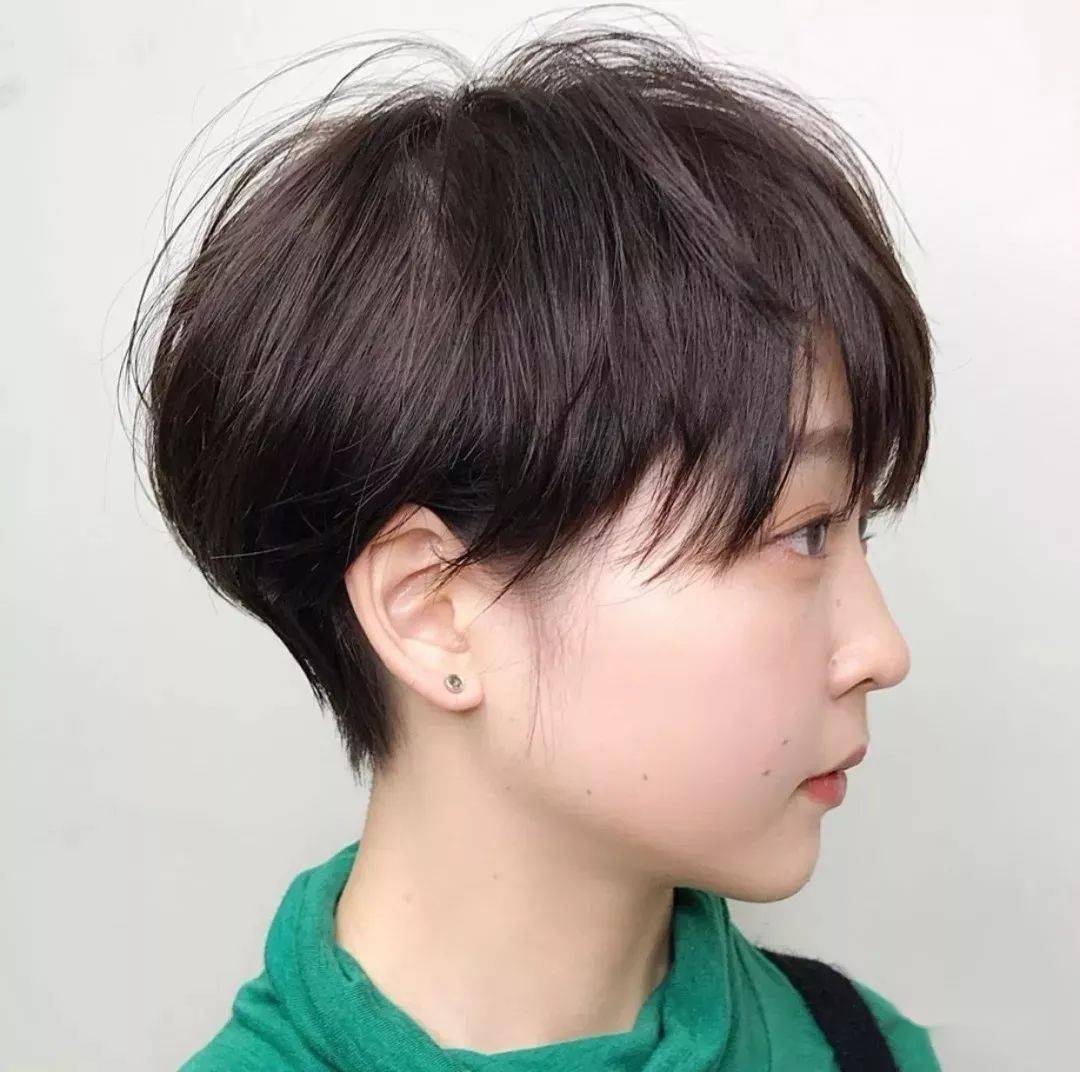 【开元棋牌网站appapp】
2021盛行“蓬松烫”短发(图18) 【开元棋牌网站appapp】
2021盛行“蓬松烫”短发(图18)