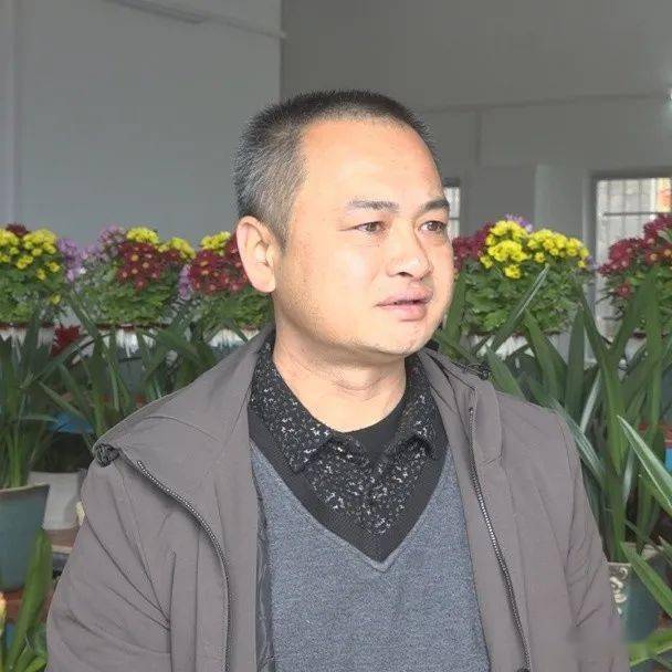 脱贫感党恩02奋进新起点致富不忘带路苗绘花样蓝图脱贫户李世福的