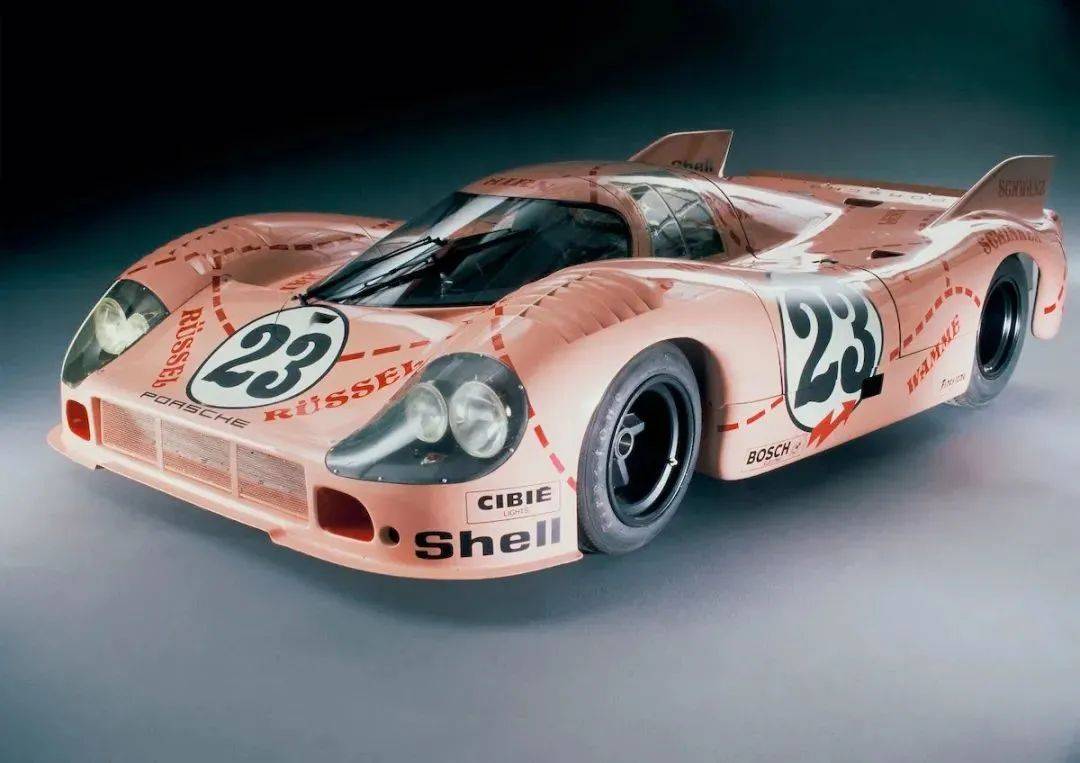 灵感同样来源于1971年勒芒赛车上首次亮相的"粉红猪"保时捷917/20