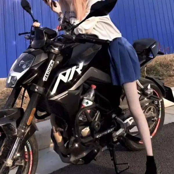 女生头像伤感ins风女头