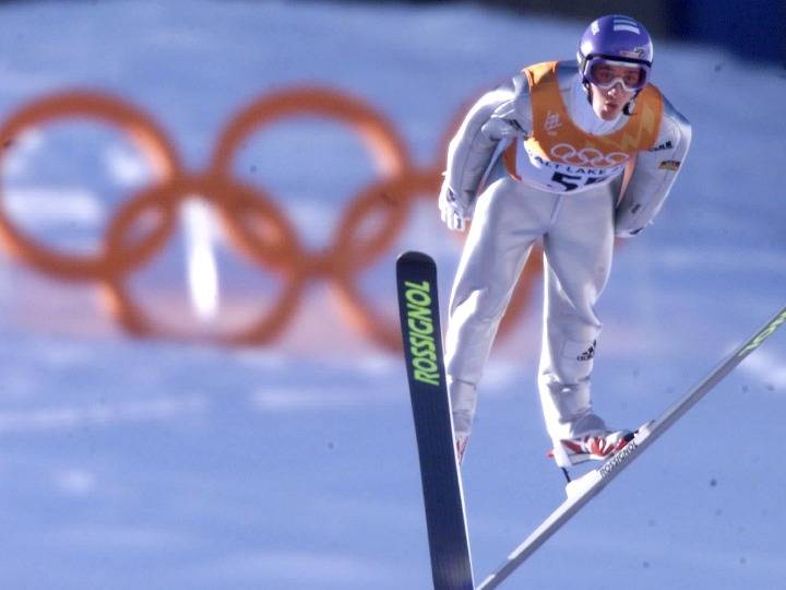德国队跳台滑雪运动员积极备战北京冬奥会——访德国前名将汉纳瓦尔德