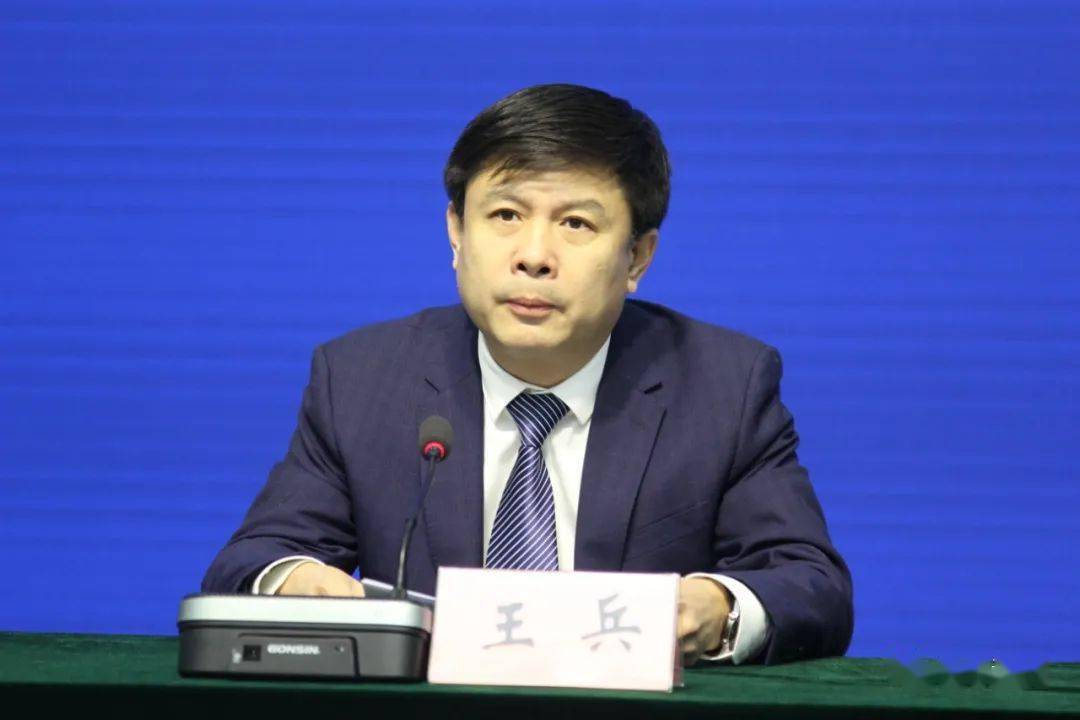 滨州 市政府副秘书长王兵介绍了滨州市应对疫情防控形势和进一步强化