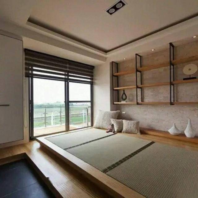 地台还可以应用在各种区域,餐厅和梳妆台以及卧室都可以设计成不同