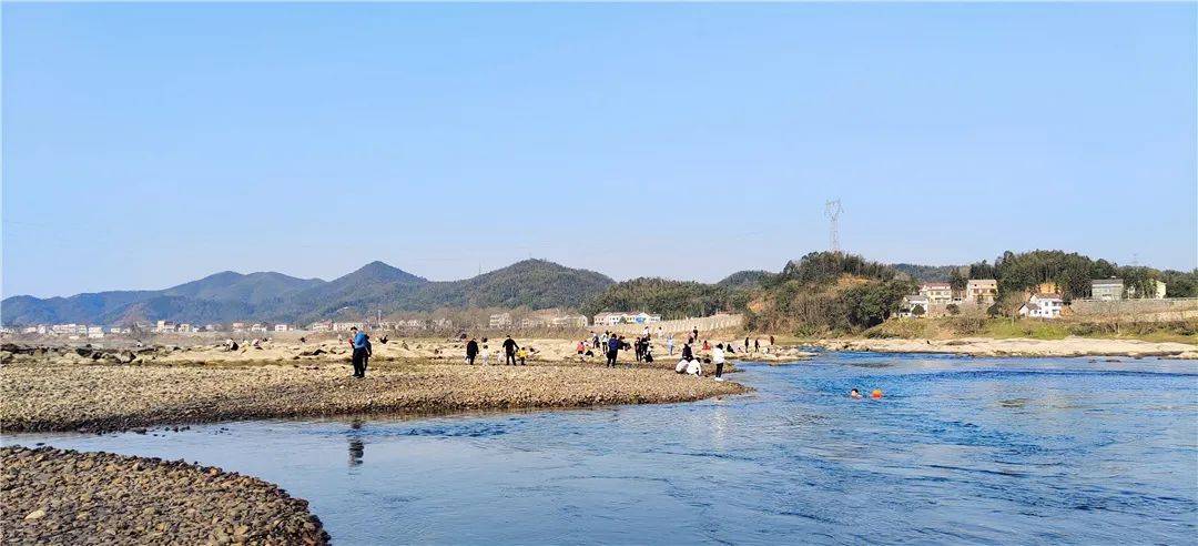 桃江泉峰滩,又名乱石滩,资江河段有名险滩之一,位于桃江县浮邱山乡