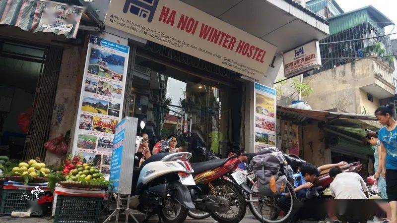 这家旅馆的前台是一位看起来非常可爱的越南小姑娘,在她脸上永远带着