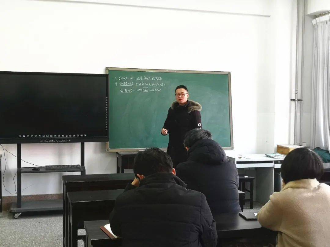 真"功夫",亮出来!平度一中举行数学青年教师基本功大赛