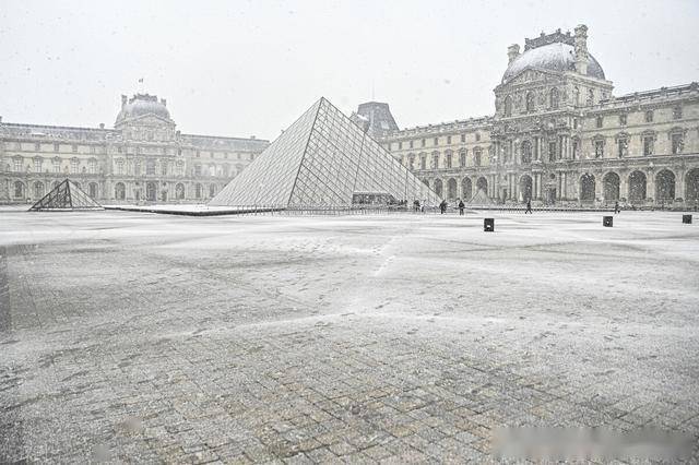 摄影组图:巴黎雪景美