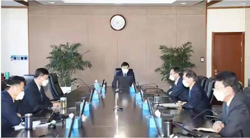 伊利集团董事长潘刚