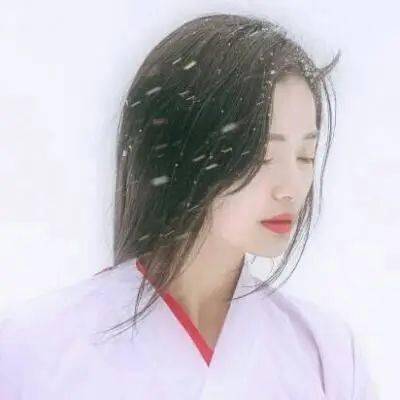 真人唯美古风意境美女头像丨一叶浮萍归大海,人生何处