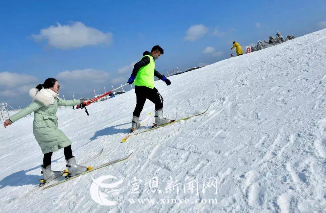 谁将平地千堆雪,剪刻作此连天花!速度与激情,静谧与浪漫,与恩施约会吧