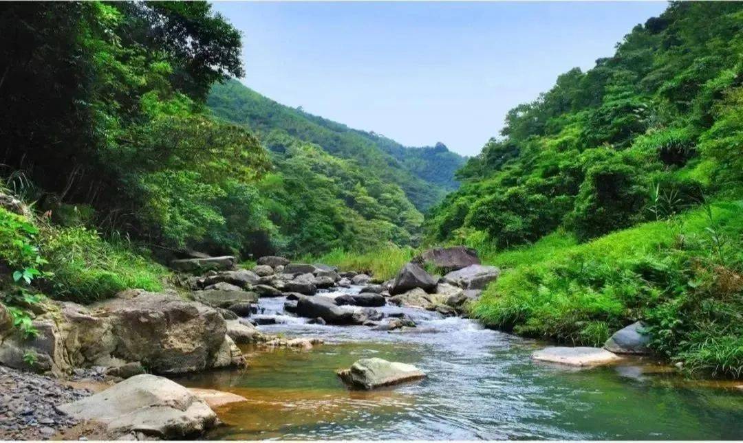 韩山生态旅游度假区 四季皆宜的旅游胜地 所谓春有百花秋望月 夏有