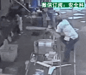 重要提醒: 触电事故频发,夏季更是高发期,需要特别注意 检修设备时