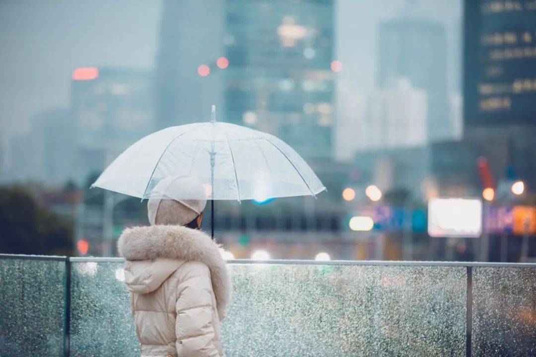 风雨人生,自己撑伞