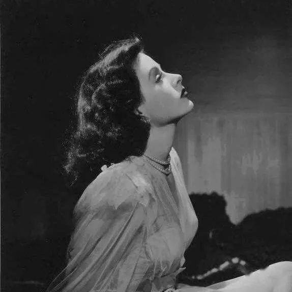 不明显情侣头像˙o˙_零食