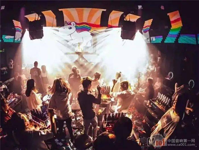 more live club:哈曼专业娱乐解决方案点燃动听夜色_酒吧