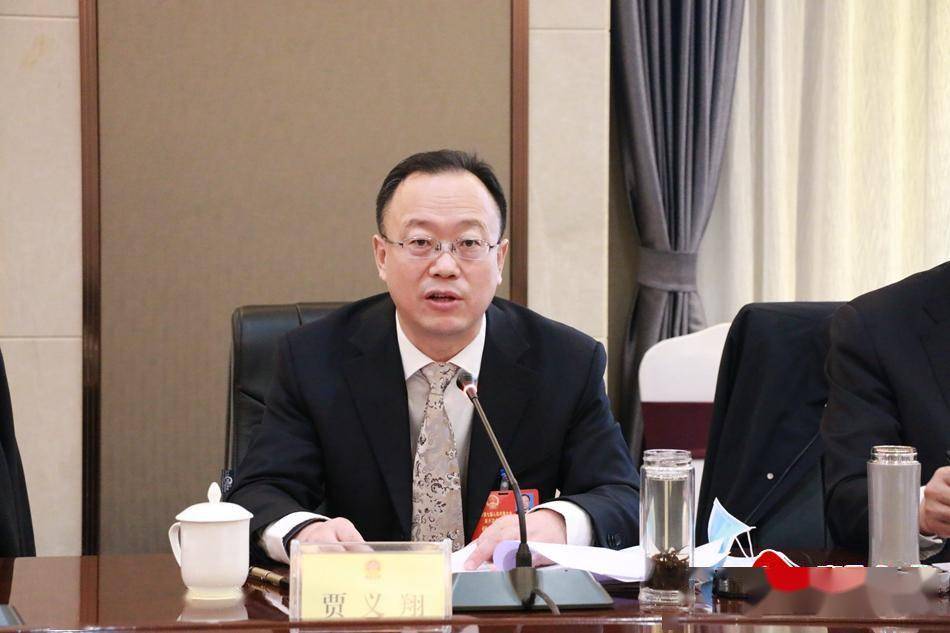贾义翔参加清水代表团审议时强调:发挥优势谋发展 抢抓机遇增后劲