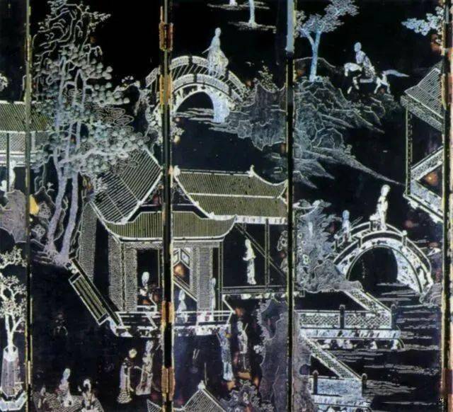 园林仕女图嵌螺钿黑漆屏风旧影有些壳片甚至仅及零点七到零点八毫米.