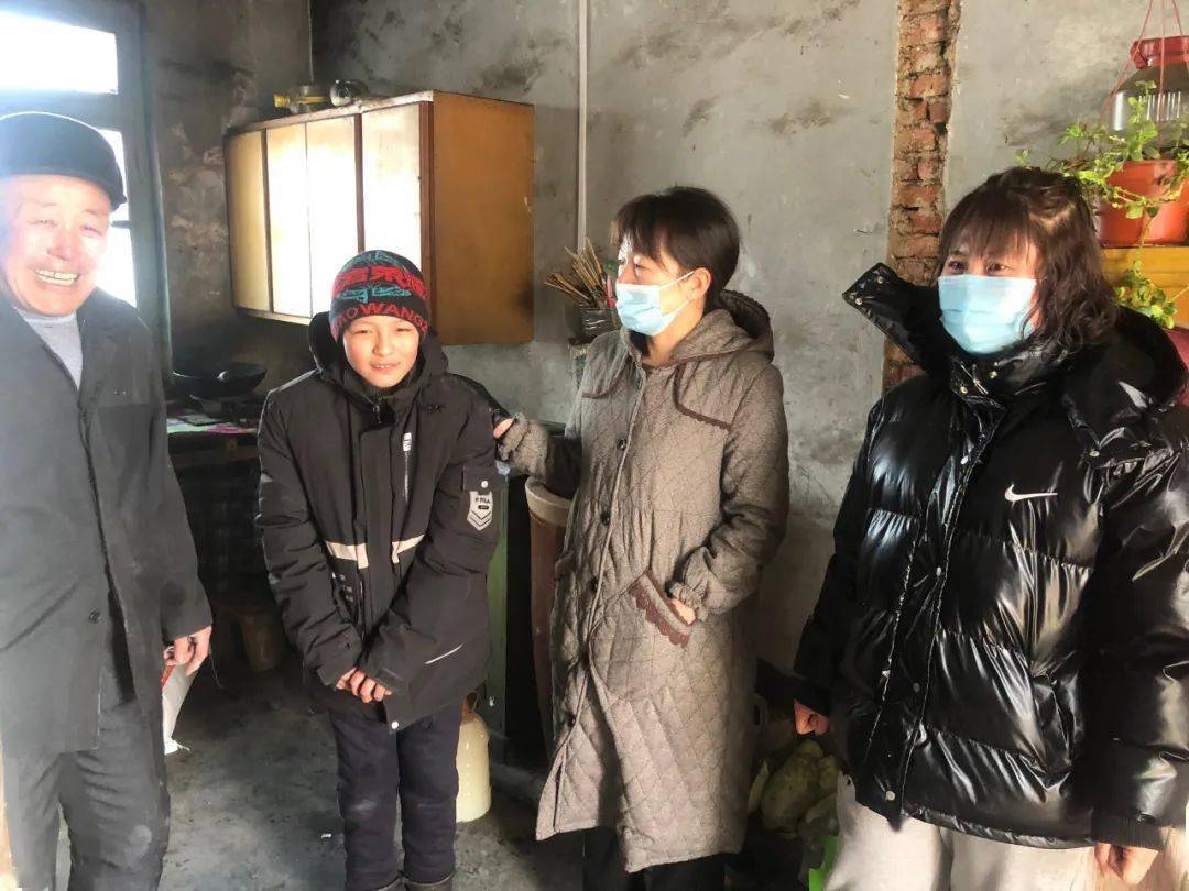 抚松县北岗镇:开展春节前走访慰问活动