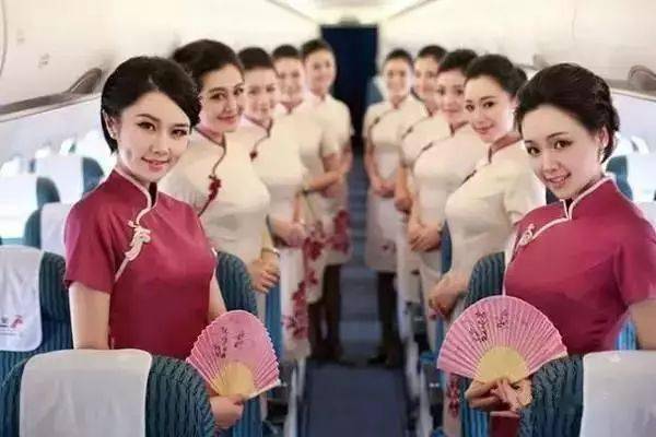 当深圳航空的空姐穿上旗袍