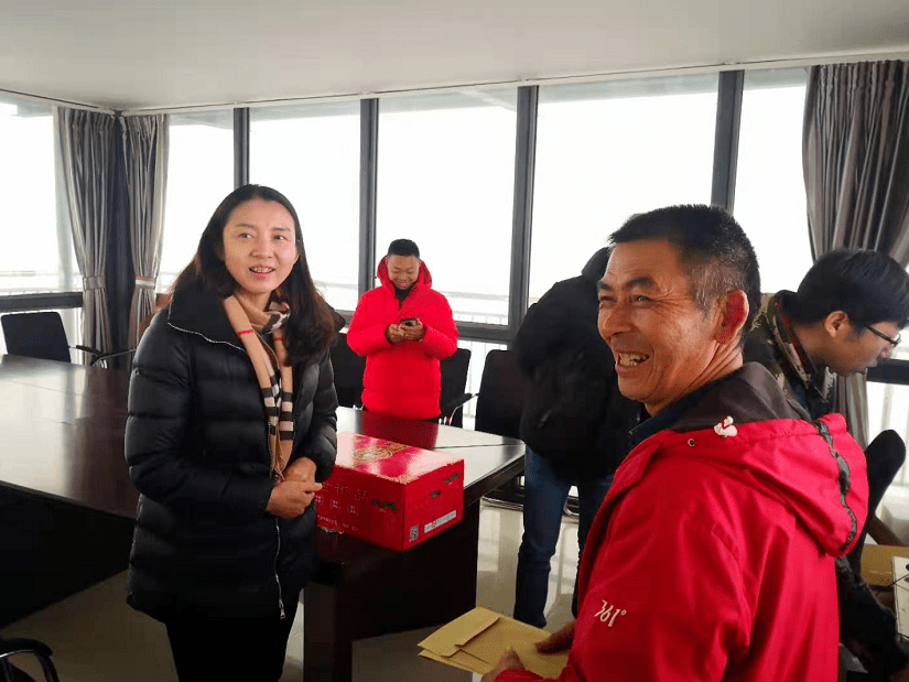 检查中,朱金玉一行前后来到到东华街道呼马山森林防火检查点,青云